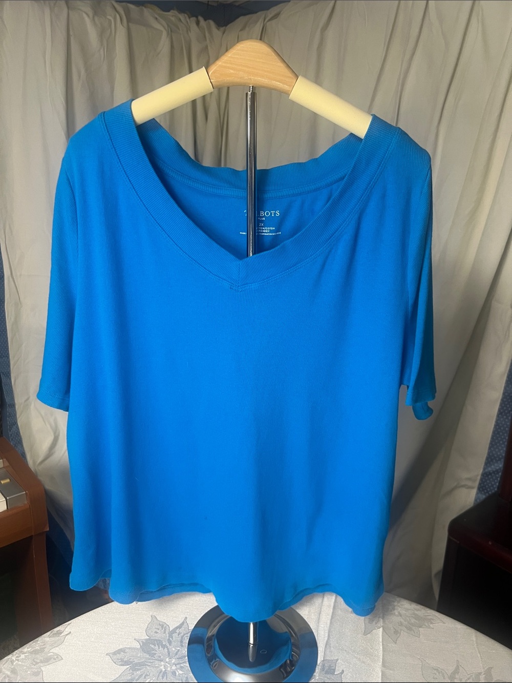 Talbots 2X V-Neck Short Sleeve Top in Bright Blue